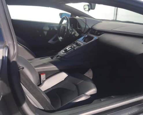 discover lamborghini aventador roadster interior thanks to Car4Rent
