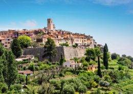 Louer une voiture de luxe à St-Paul-de-Vence